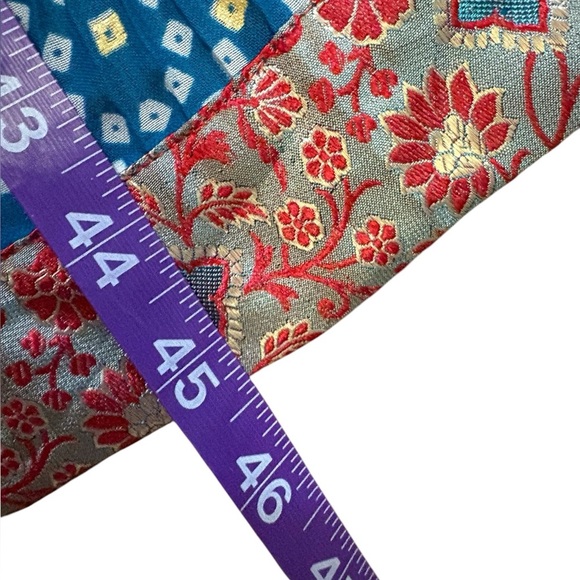 Elegant Blue and Red Women's Scarf - Picture 12 of 14